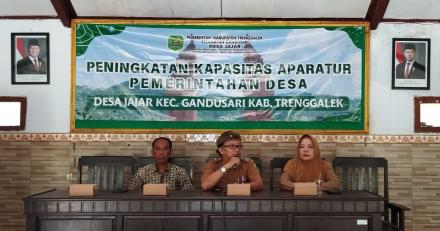 Peningkatan Kapasitas Aparatur Pemerintah Desa Jajar